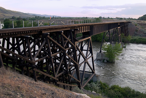 BR052309-0009