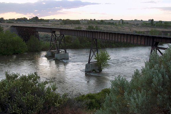 BR052309-0018